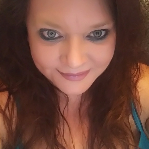 Meet your Posher, Maureen - Picture 2 of 4